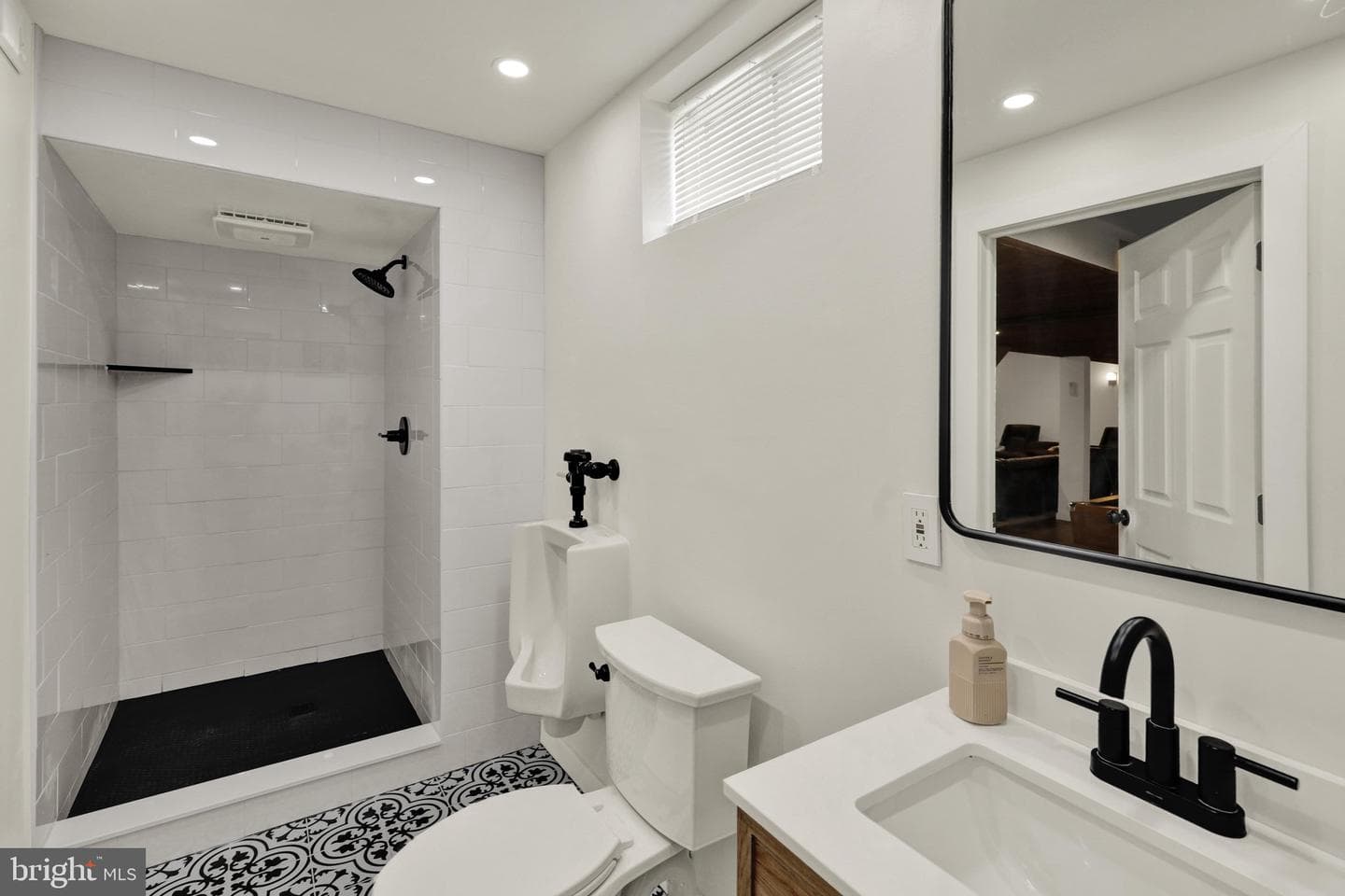 104 Regent Street photo 44
