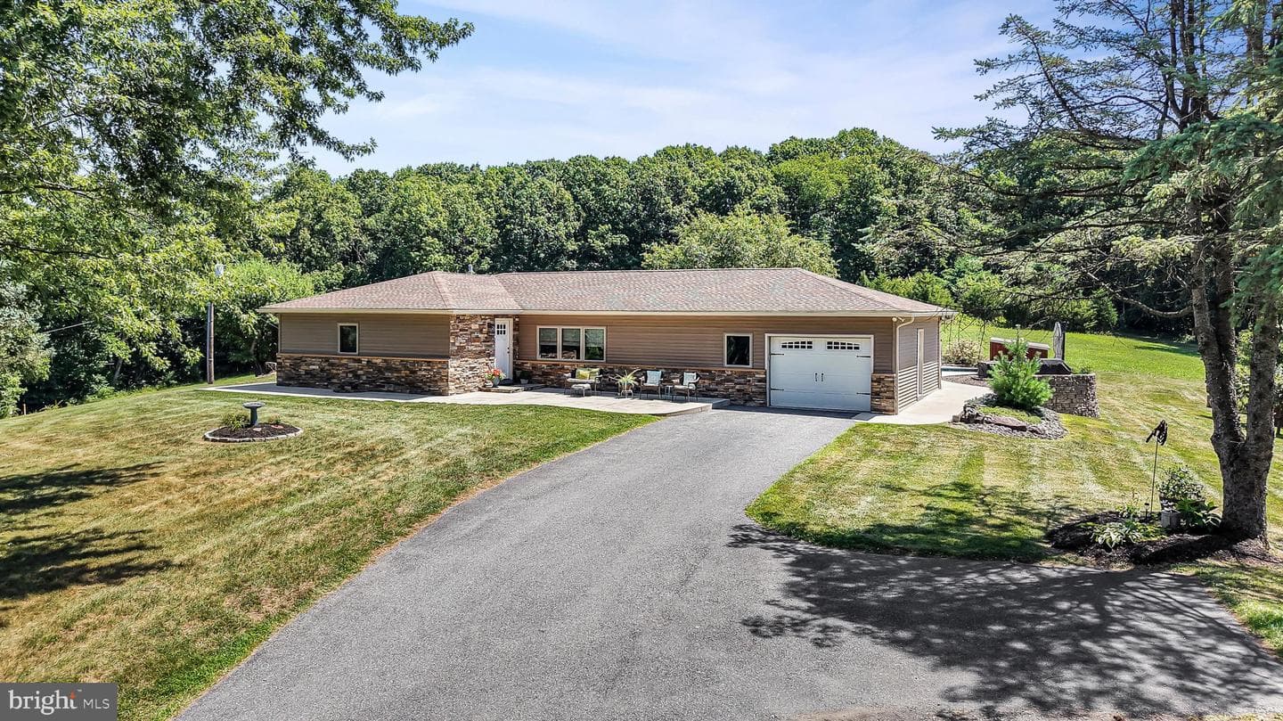 130 Clearfield Lane photo 10