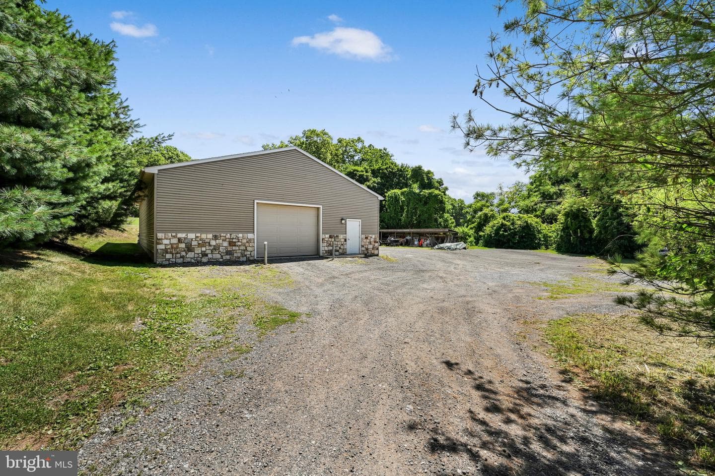 130 Clearfield Lane photo 22