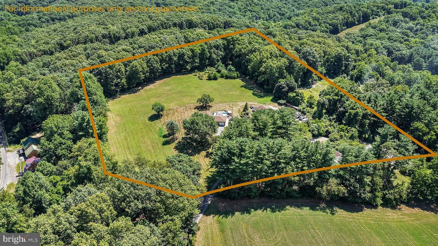 130 Clearfield Lane photo 3