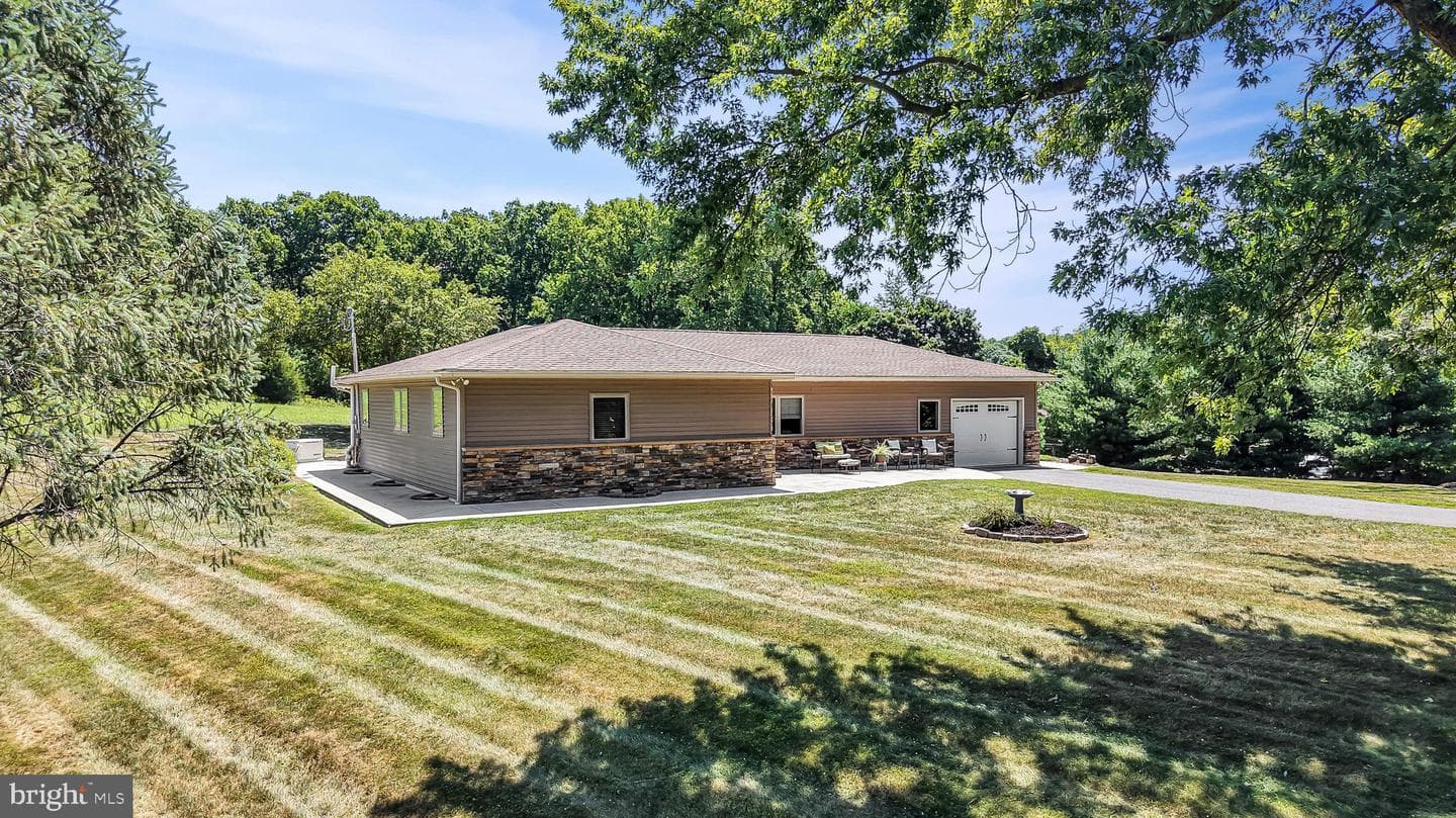 130 Clearfield Lane photo 9
