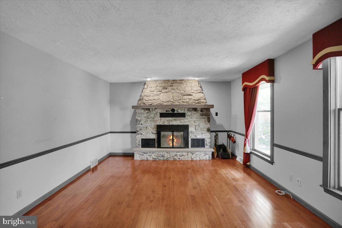 209 Pembroke Drive photo 10