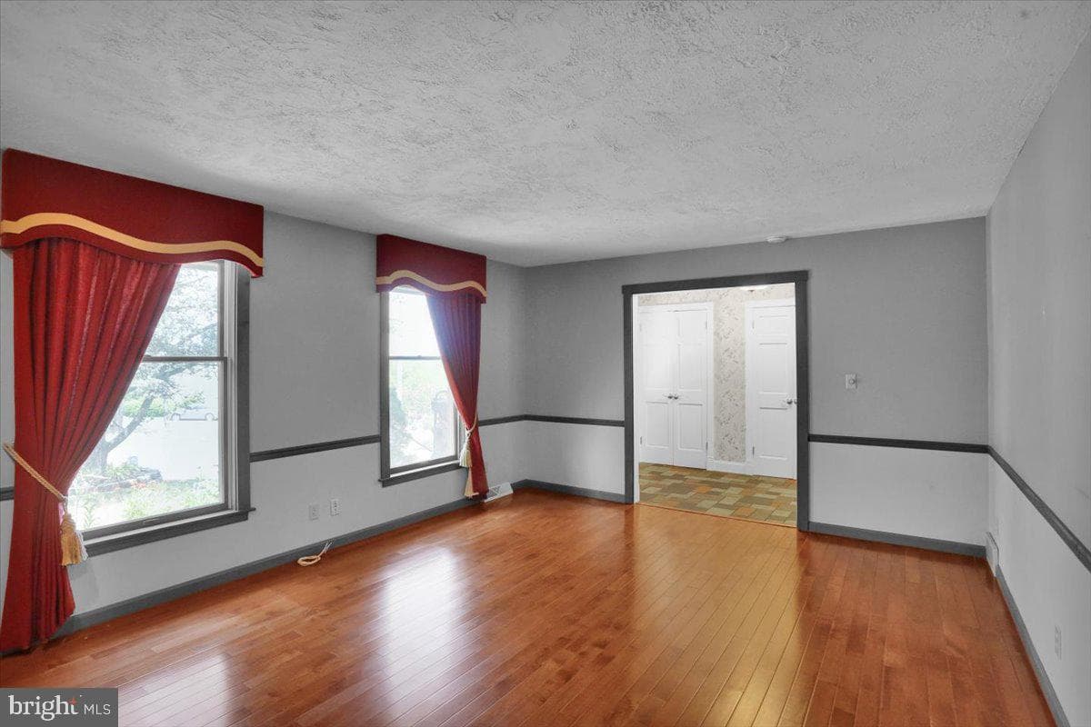 209 Pembroke Drive photo 11