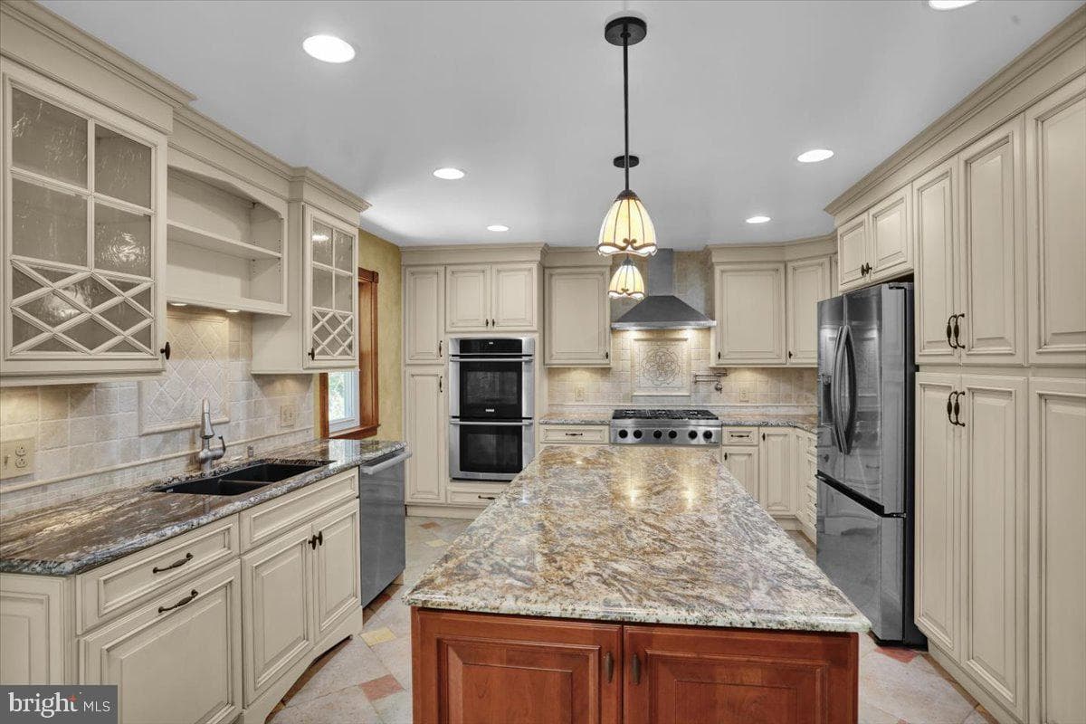 209 Pembroke Drive photo 16