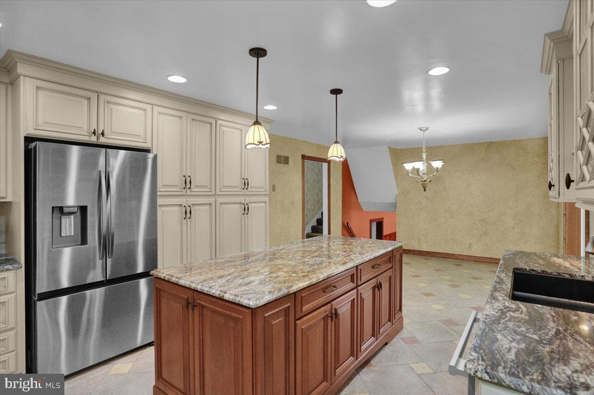 209 Pembroke Drive photo 17