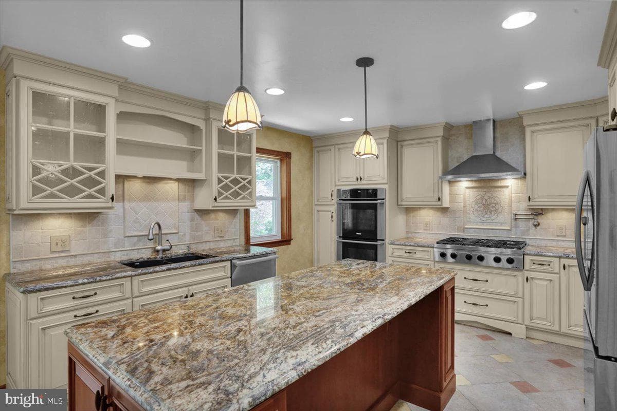 209 Pembroke Drive photo 19