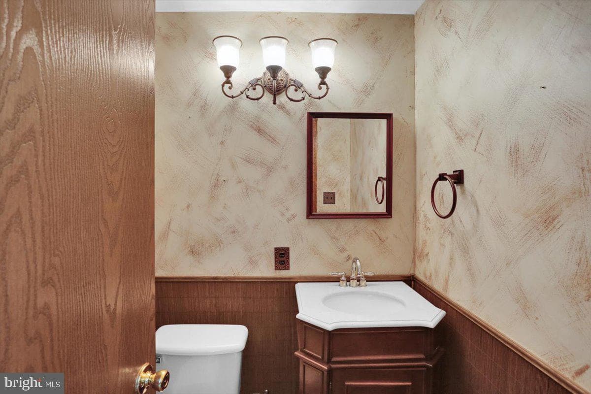 209 Pembroke Drive photo 41