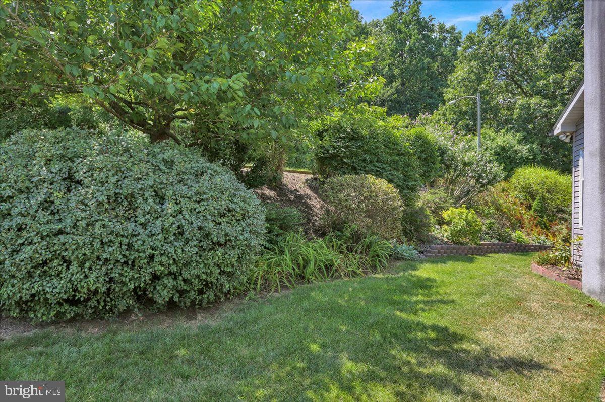 209 Pembroke Drive photo 55