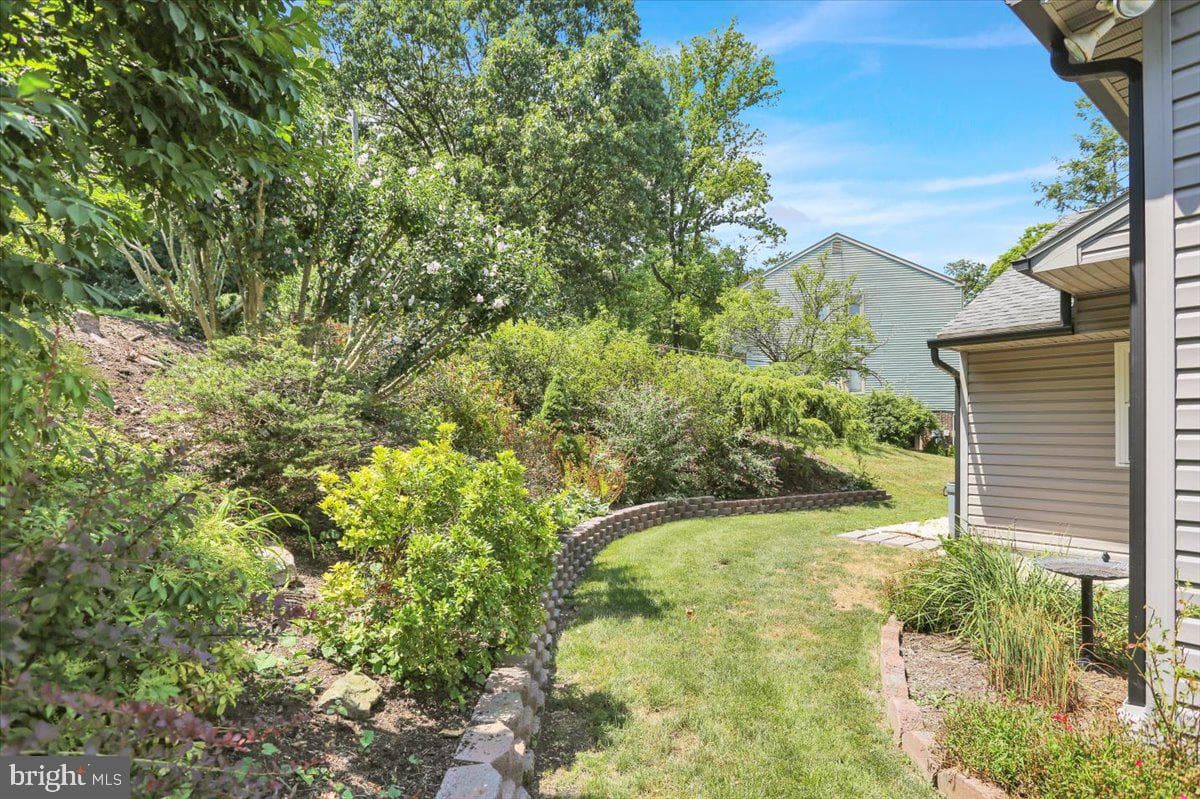 209 Pembroke Drive photo 56