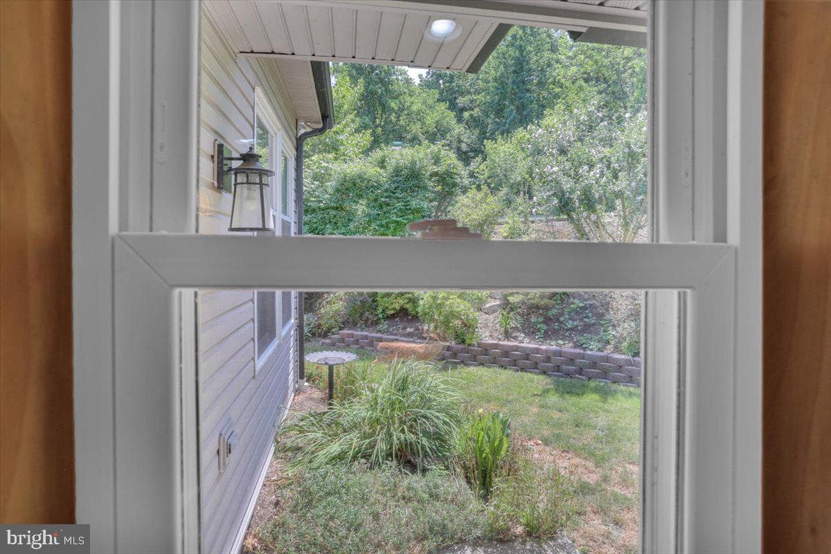 209 Pembroke Drive photo 59