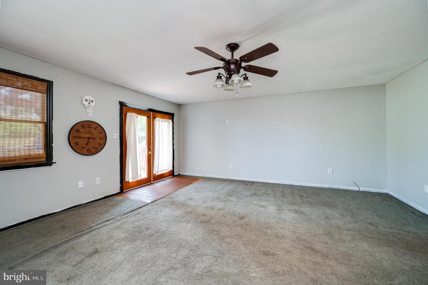 272 N Whiteoak Street photo 7