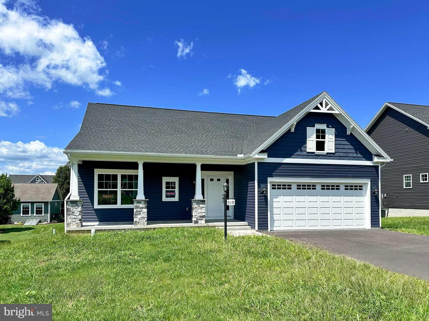 519 Sourwood Drive photo 2