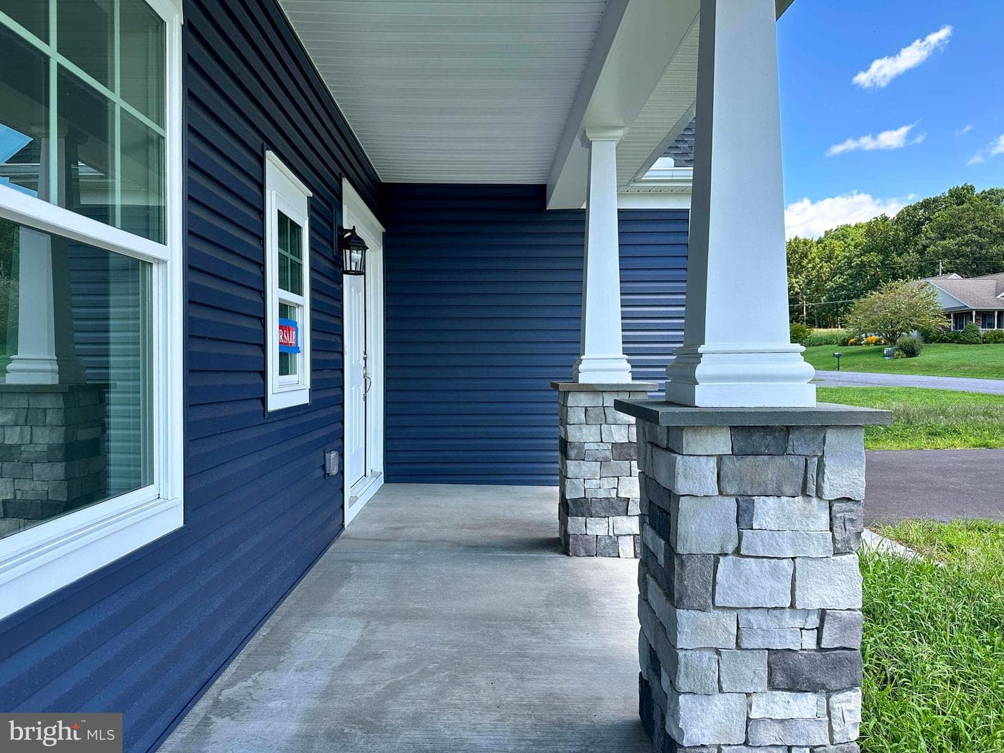 519 Sourwood Drive photo 3