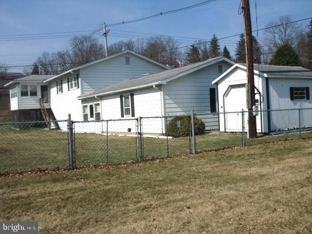 103 3rd Street photo 6