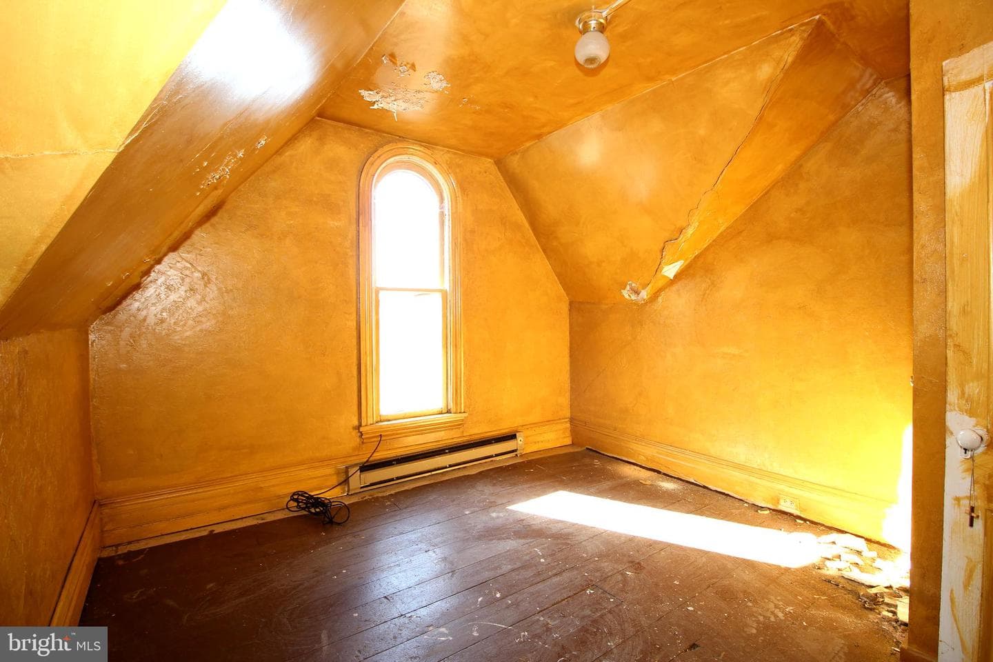 306 W 15th Street photo 24