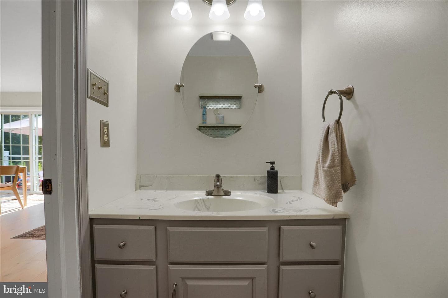 124 Clover Circle photo 10