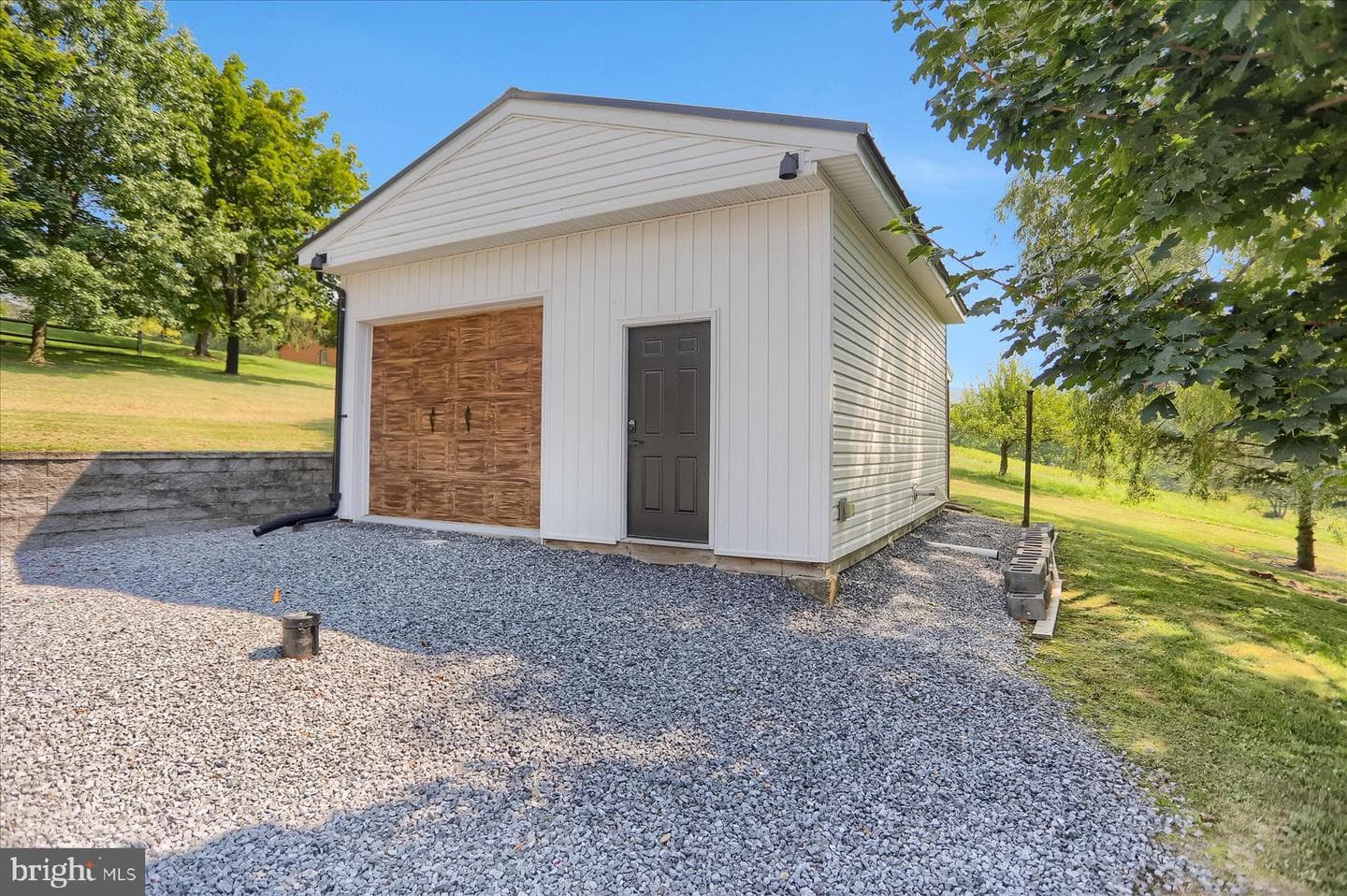 124 Clover Circle photo 42