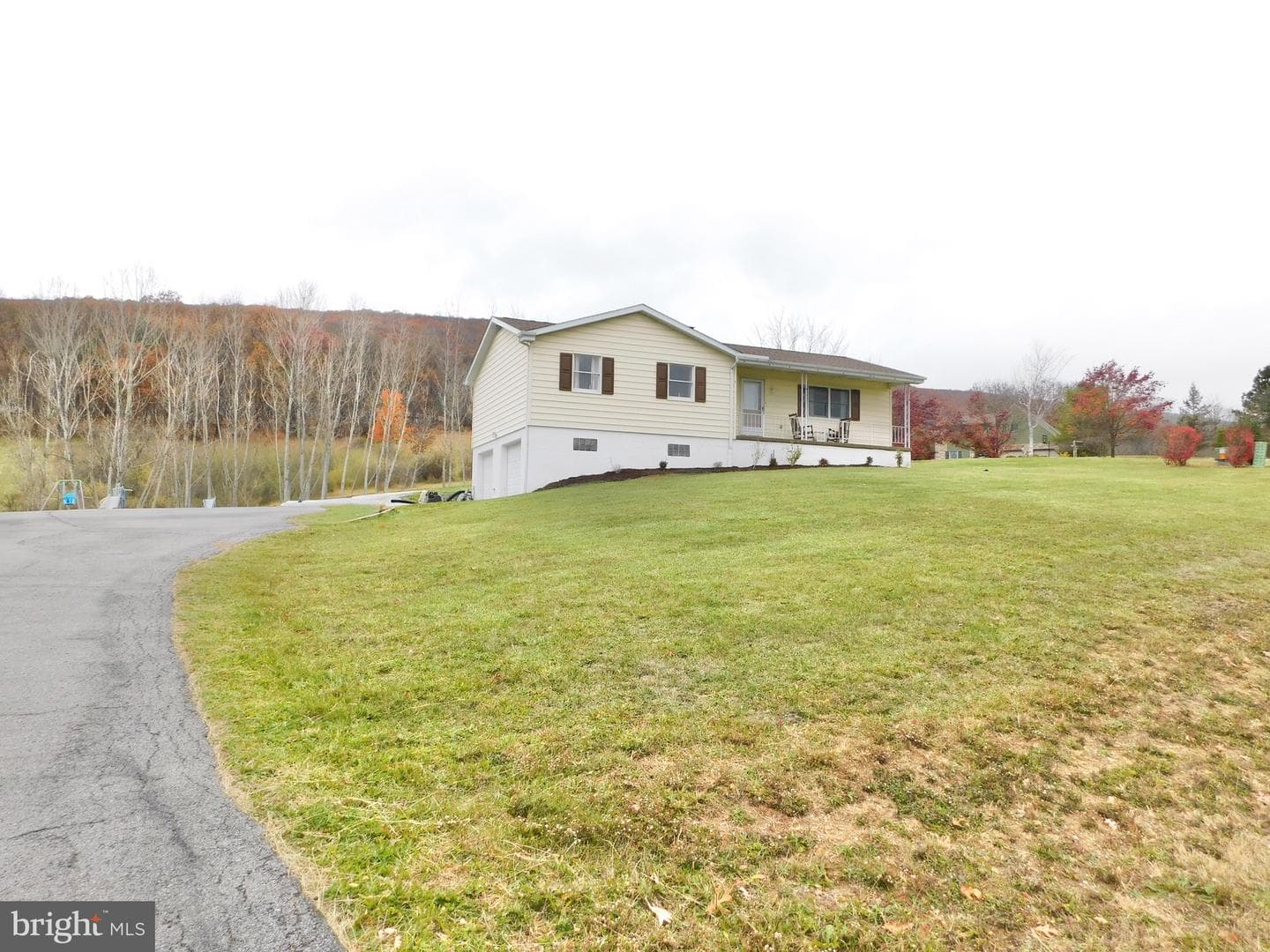 195 Swan Road photo 3