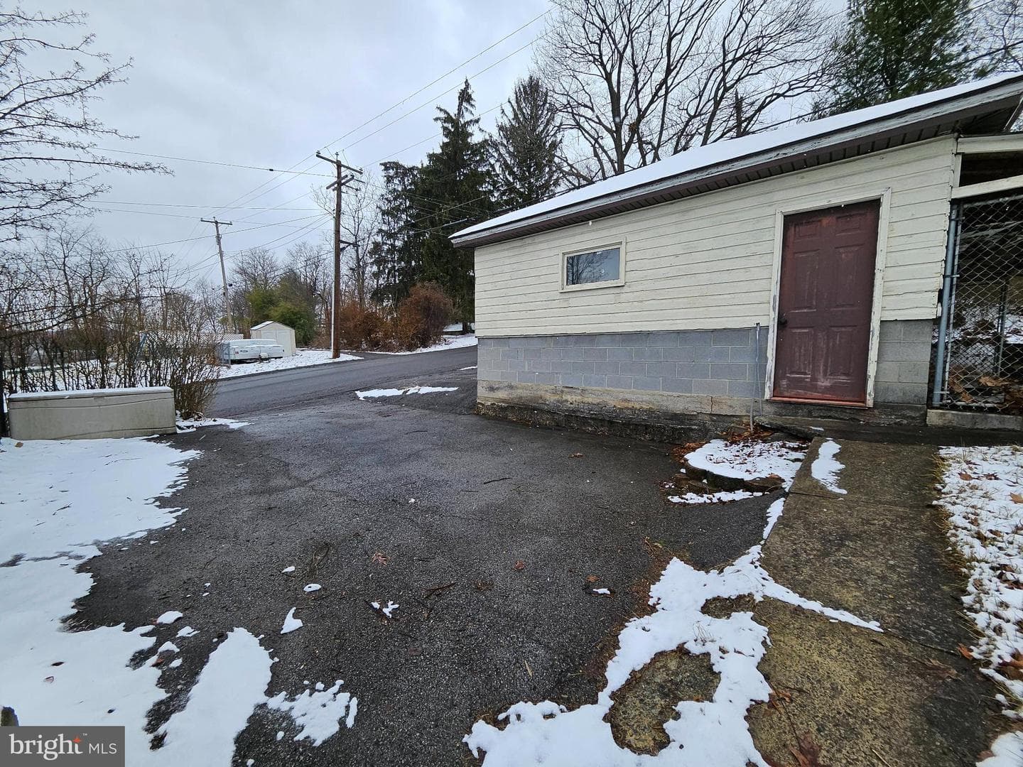2430 Oak Avenue photo 21