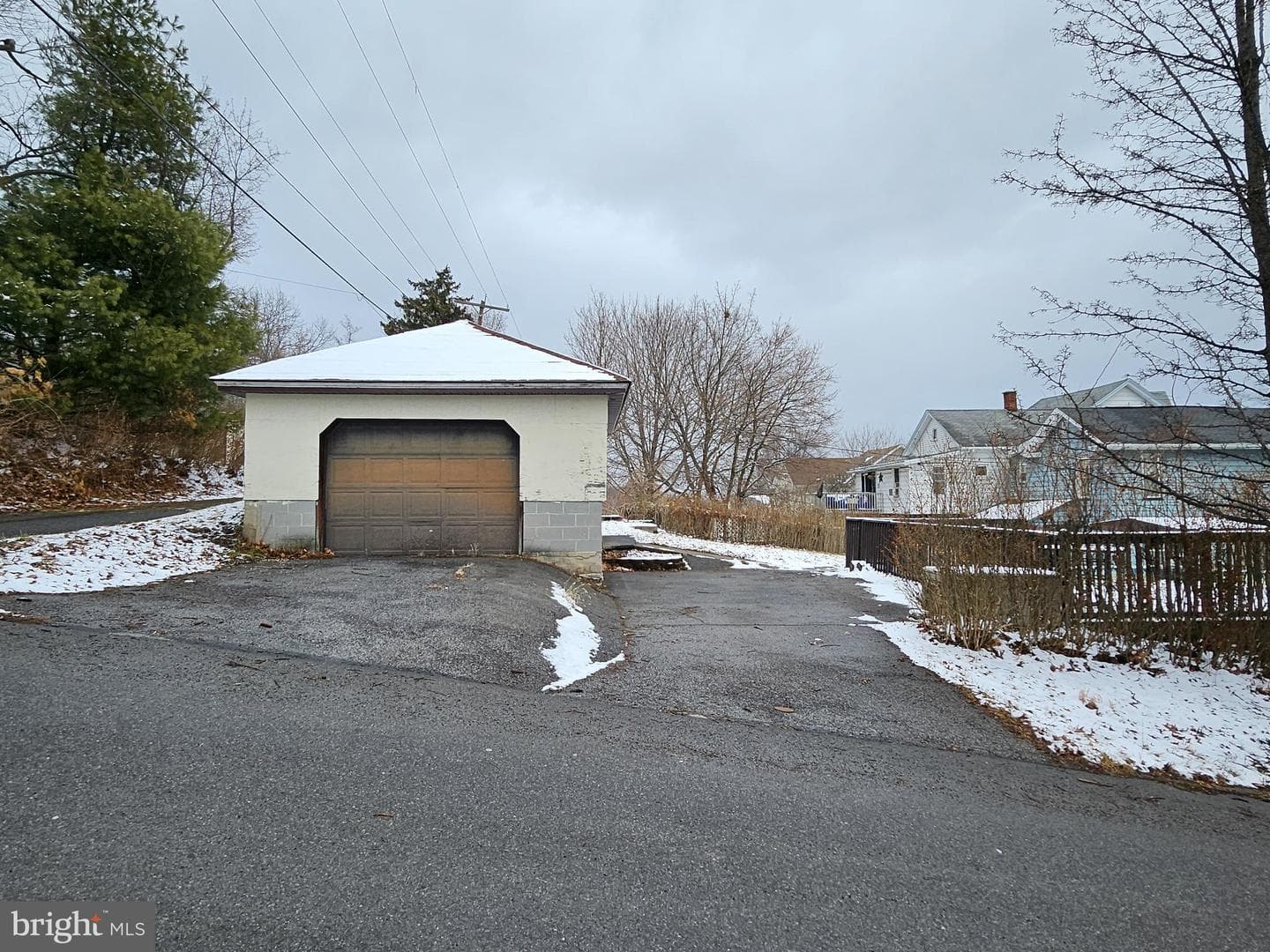 2430 Oak Avenue photo 22
