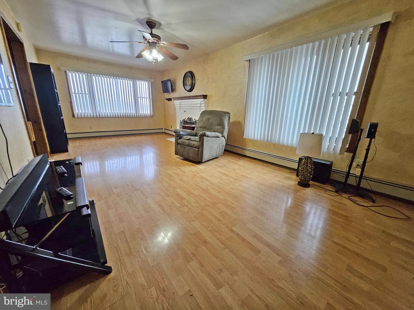 2430 Oak Avenue photo 5
