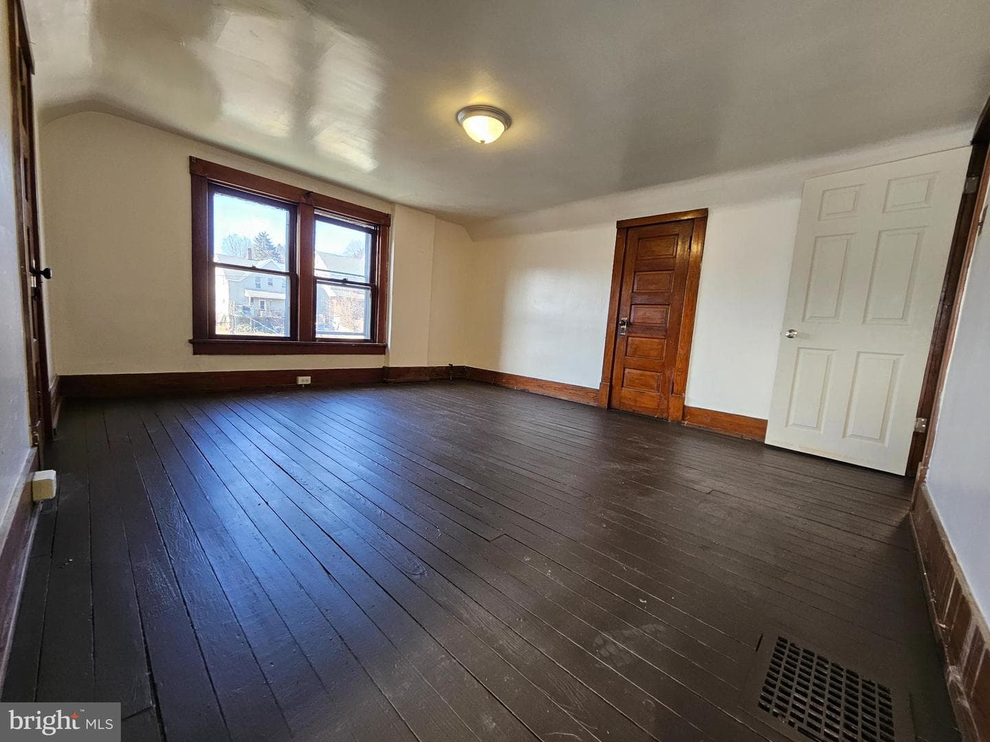 308 Cherry Avenue photo 18