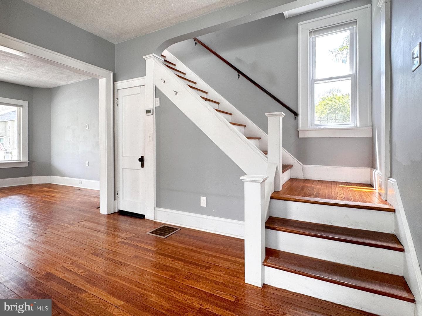 901 Belmont Avenue photo 15
