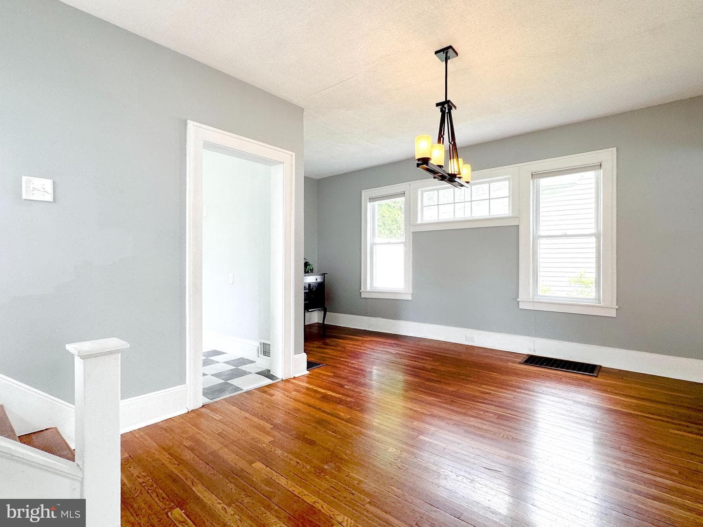 901 Belmont Avenue photo 19