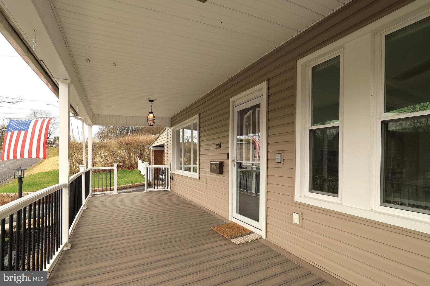 901 Belmont Avenue photo 3