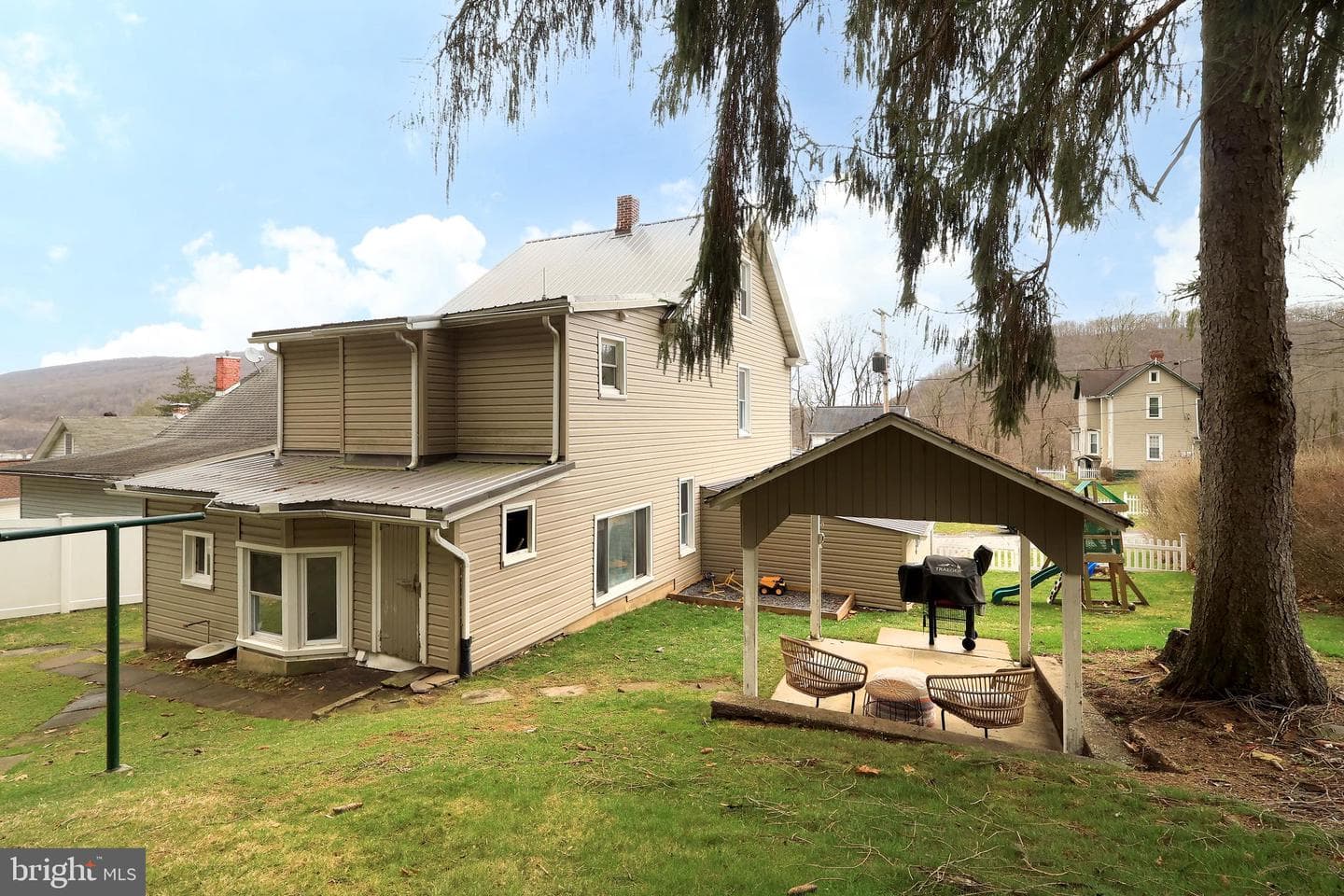 901 Belmont Avenue photo 47