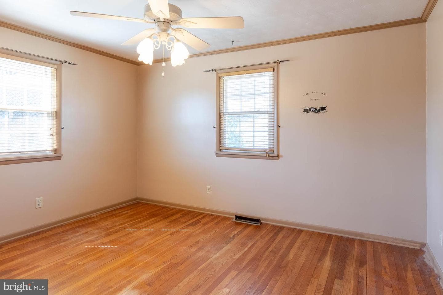 1818 Bell Avenue photo 16