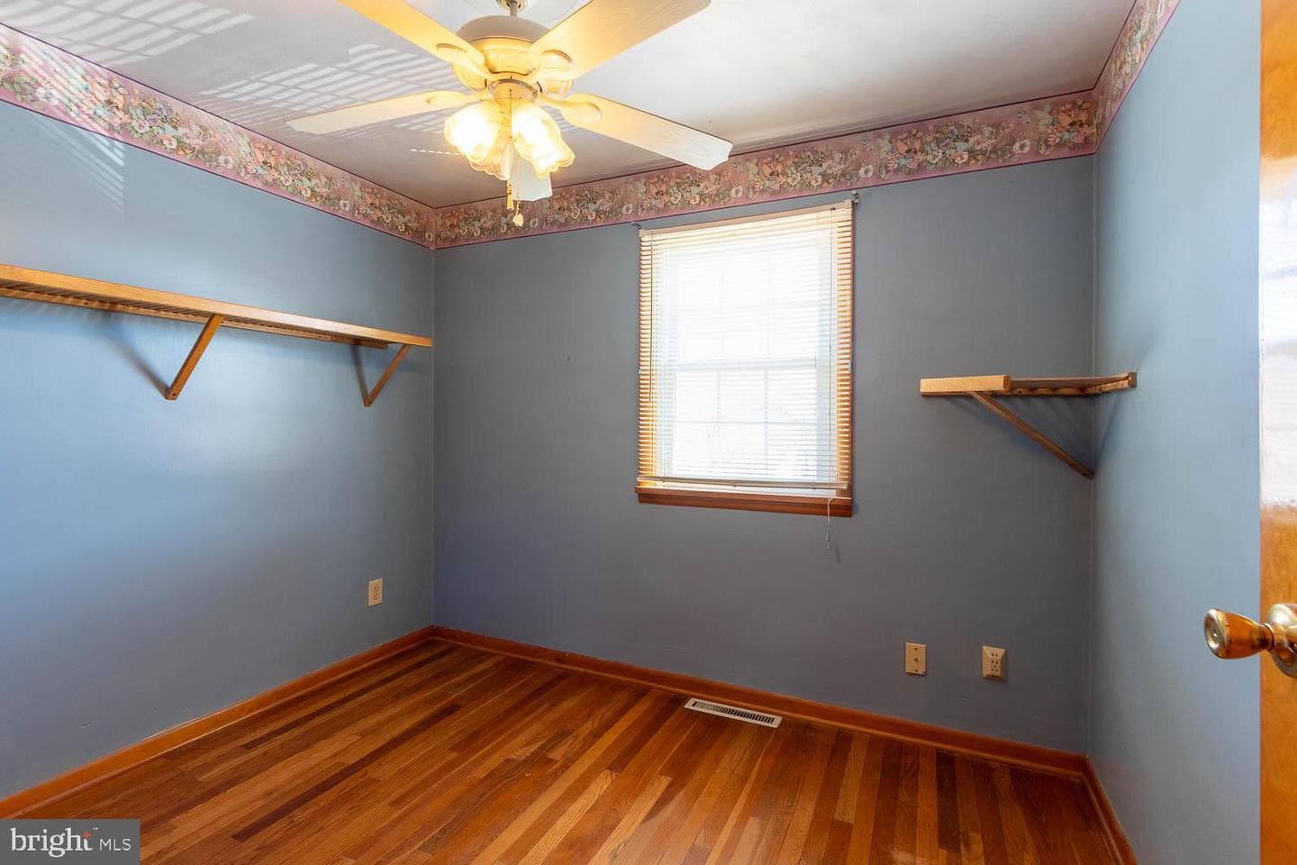1818 Bell Avenue photo 20