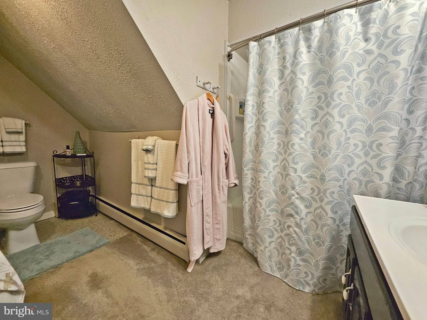 211 Logan Boulevard photo 17