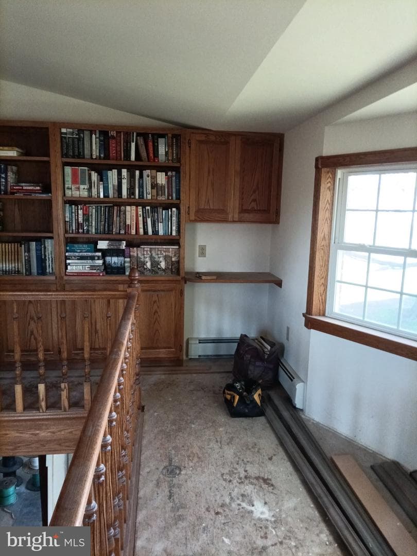 114 E Penn Street photo 11