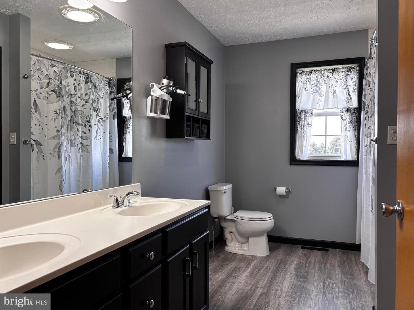 1500 Tyler Avenue photo 20