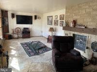 302 Maple Street photo 6