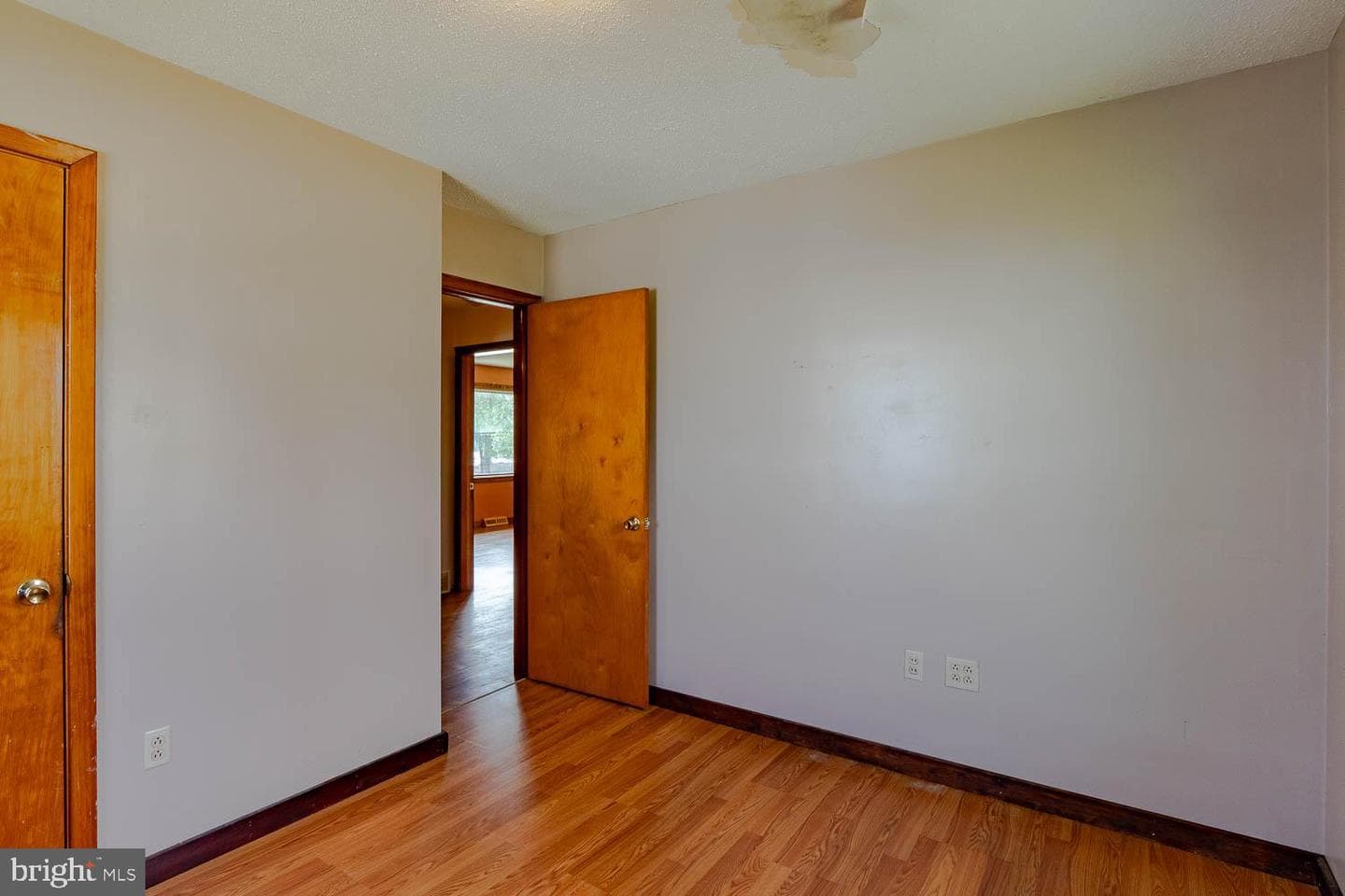 504 E Walton Avenue photo 12