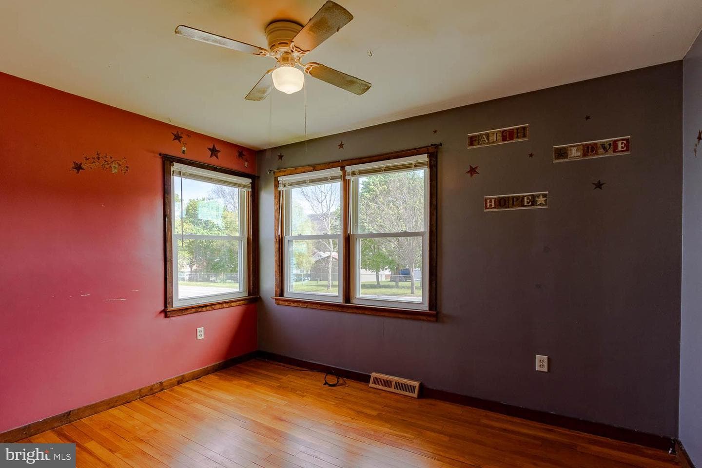 504 E Walton Avenue photo 14