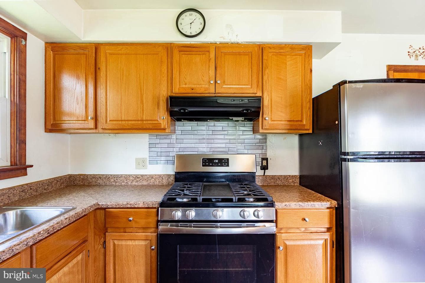 504 E Walton Avenue photo 8