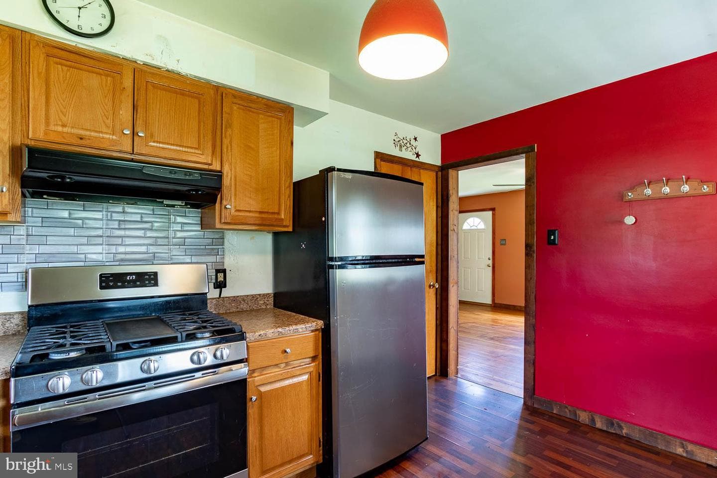 504 E Walton Avenue photo 9