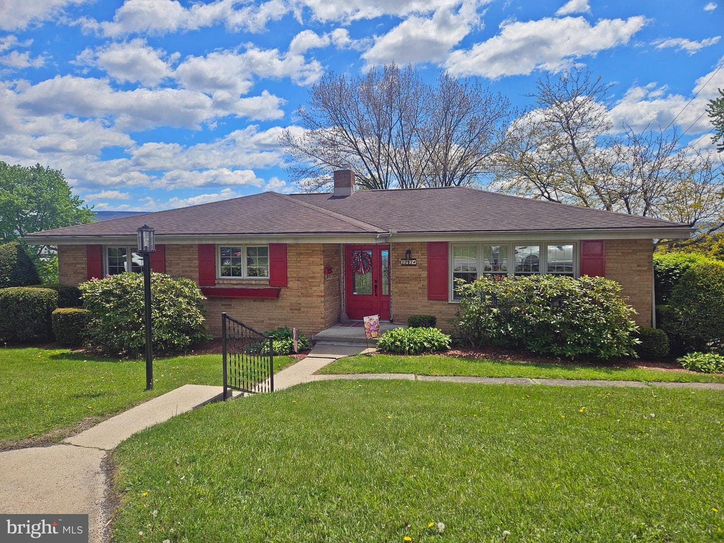 2217 16th Avenue photo 1