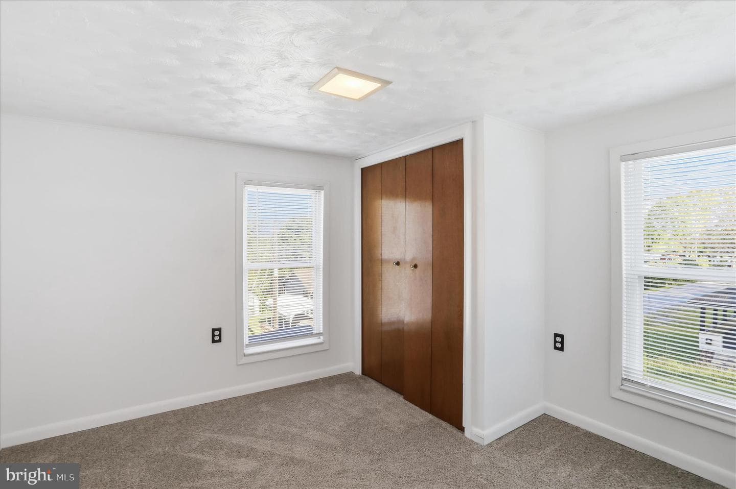 615 Jade Avenue photo 27