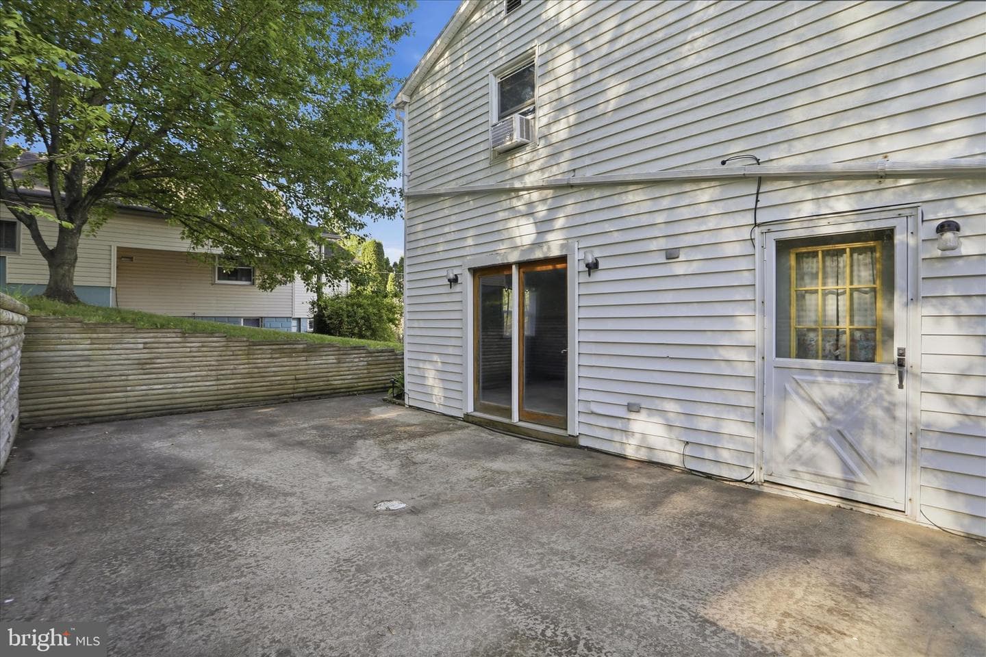 615 Jade Avenue photo 38