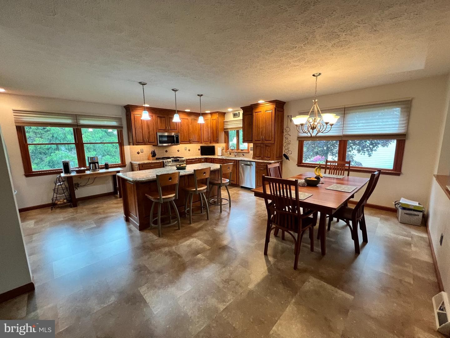664 Aspen Lane photo 7