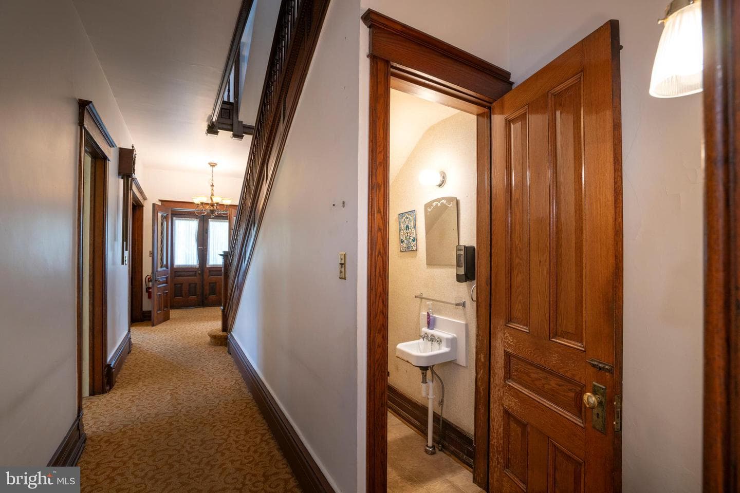501 Walnut Street photo 13