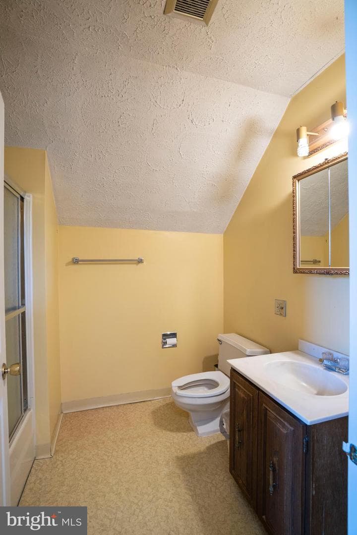 501 Walnut Street photo 57