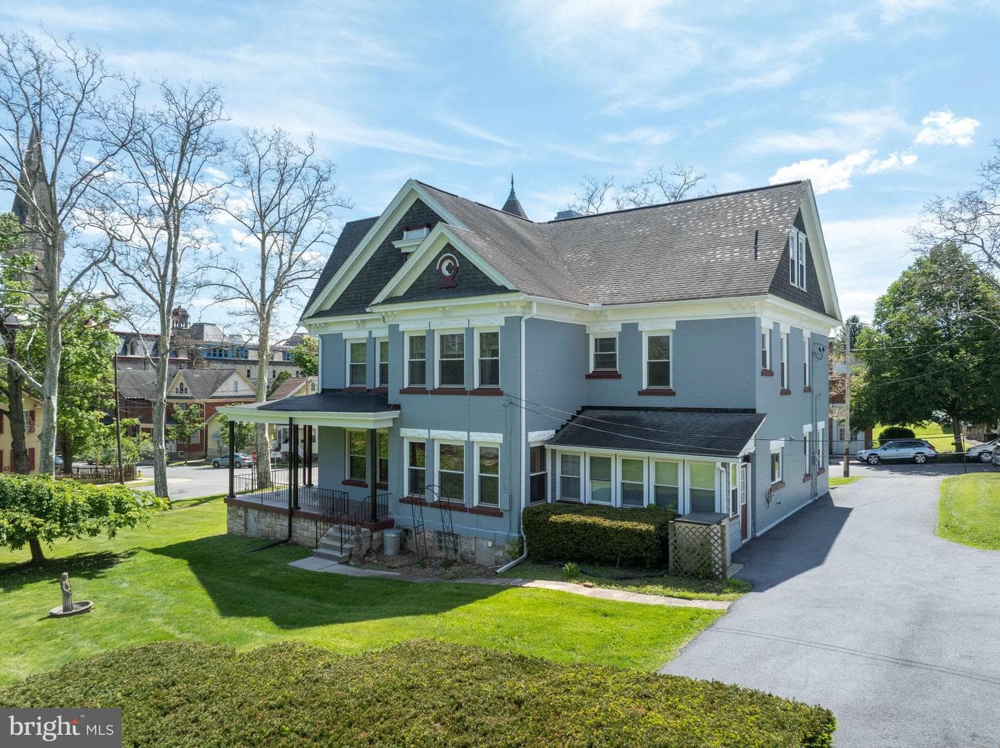 501 Walnut Street photo 90