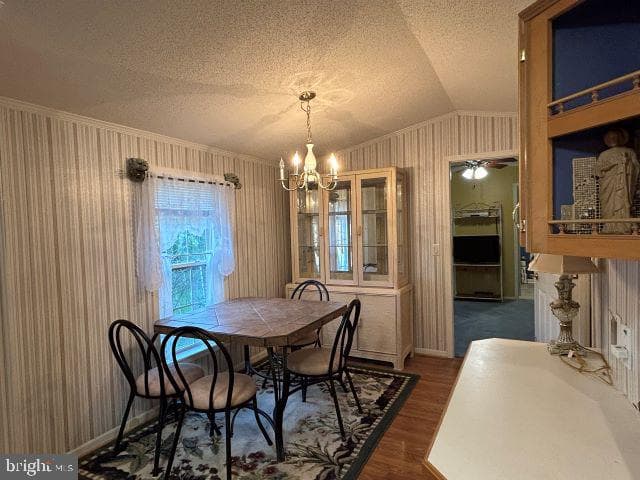 724 Maplewood Drive photo 8