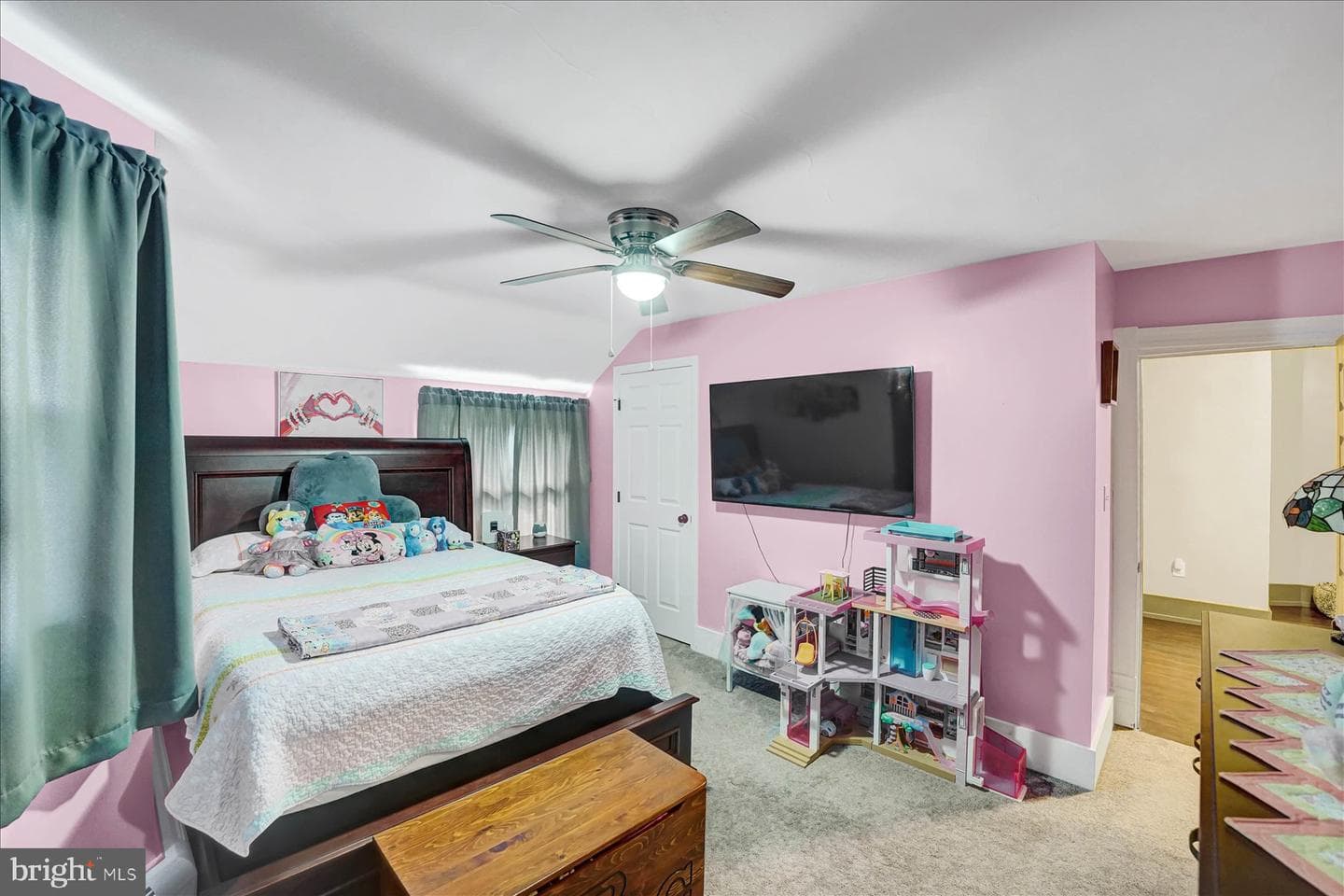 481 Park Ave photo 19