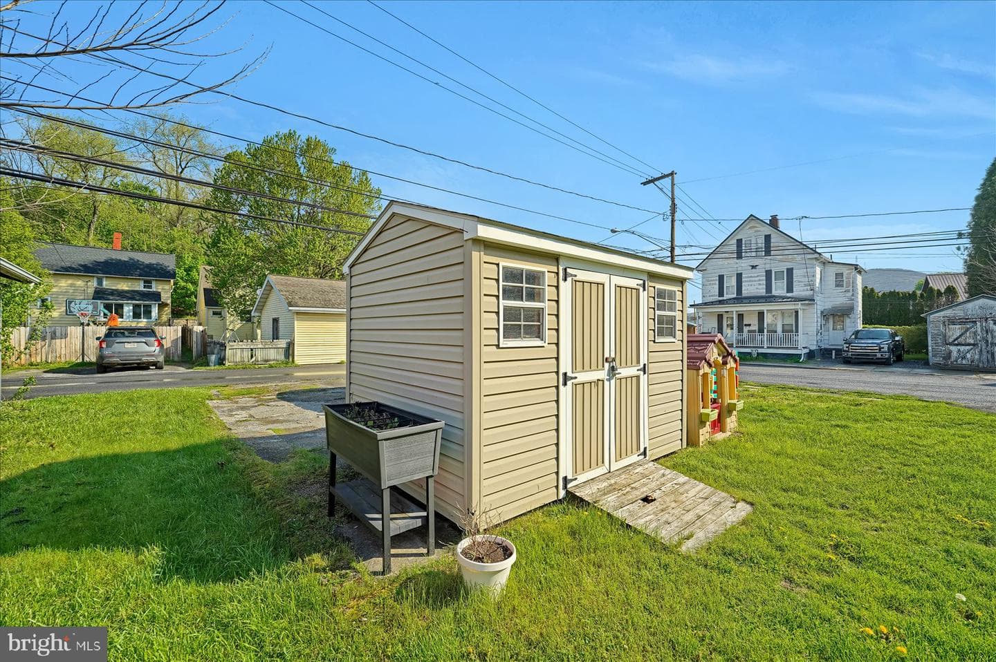 481 Park Ave photo 34